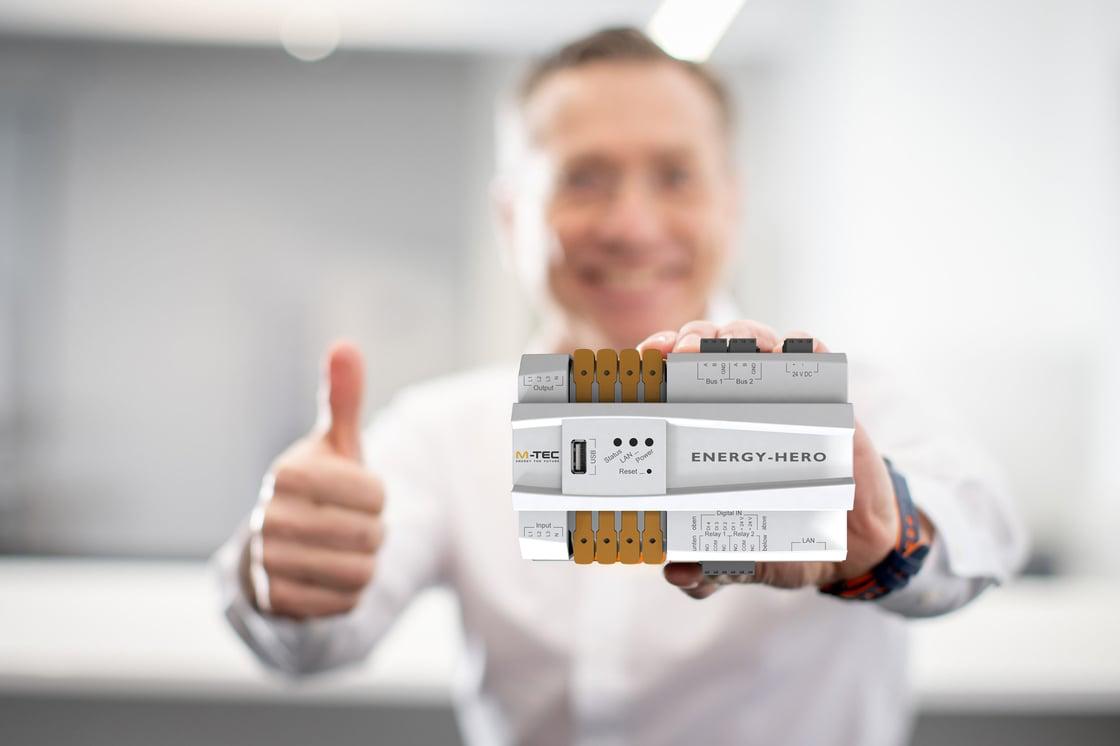 Intelligent vernetzt: Der neue Smartmeter von M-TEC verwandelt klassische PV-Systeme in Gesamtenergielösungen. 