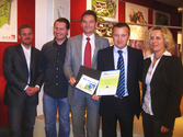 v.l.n.r: Landtagsabgeordneter Mag. Gerhard Rupp, Mag. Peter Molnar (Geschäftsführer von Klimabündnis Österreich ), Ing. Bernhard Hammer, MBA (Eigentümer u. Geschäftsführender Gesellschafter e² group umweltengineering GmbH), Ing. Robert Pichler (Geschäftsf